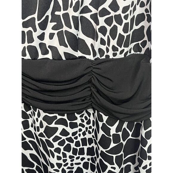 True Envy Plus 20W Black White Abstract Print Maxi Dress - Picture 5 of 13